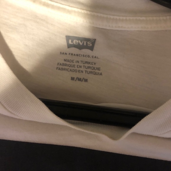 Levi’s tee - Picture 3 of 3